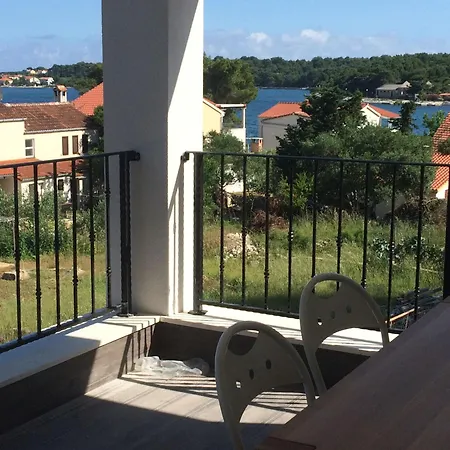 Gorgonia Suites In Verunic Exterior photo