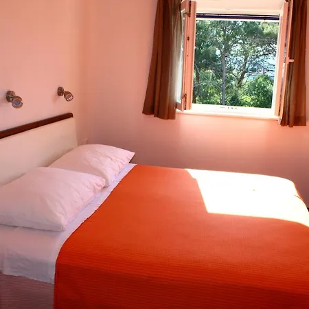 Gorgonia Suites In Verunic Room photo