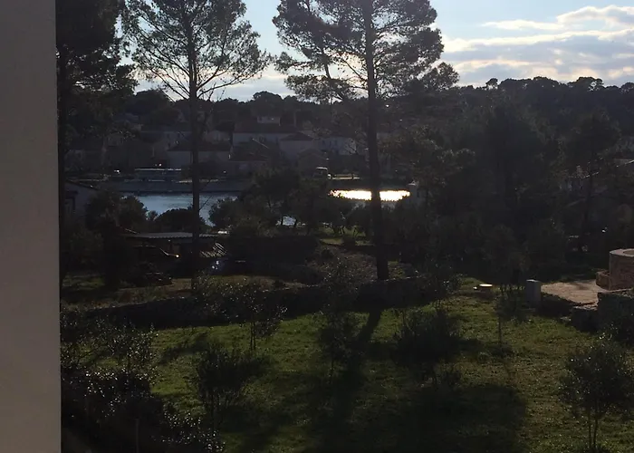 Gorgonia Suites In Verunic