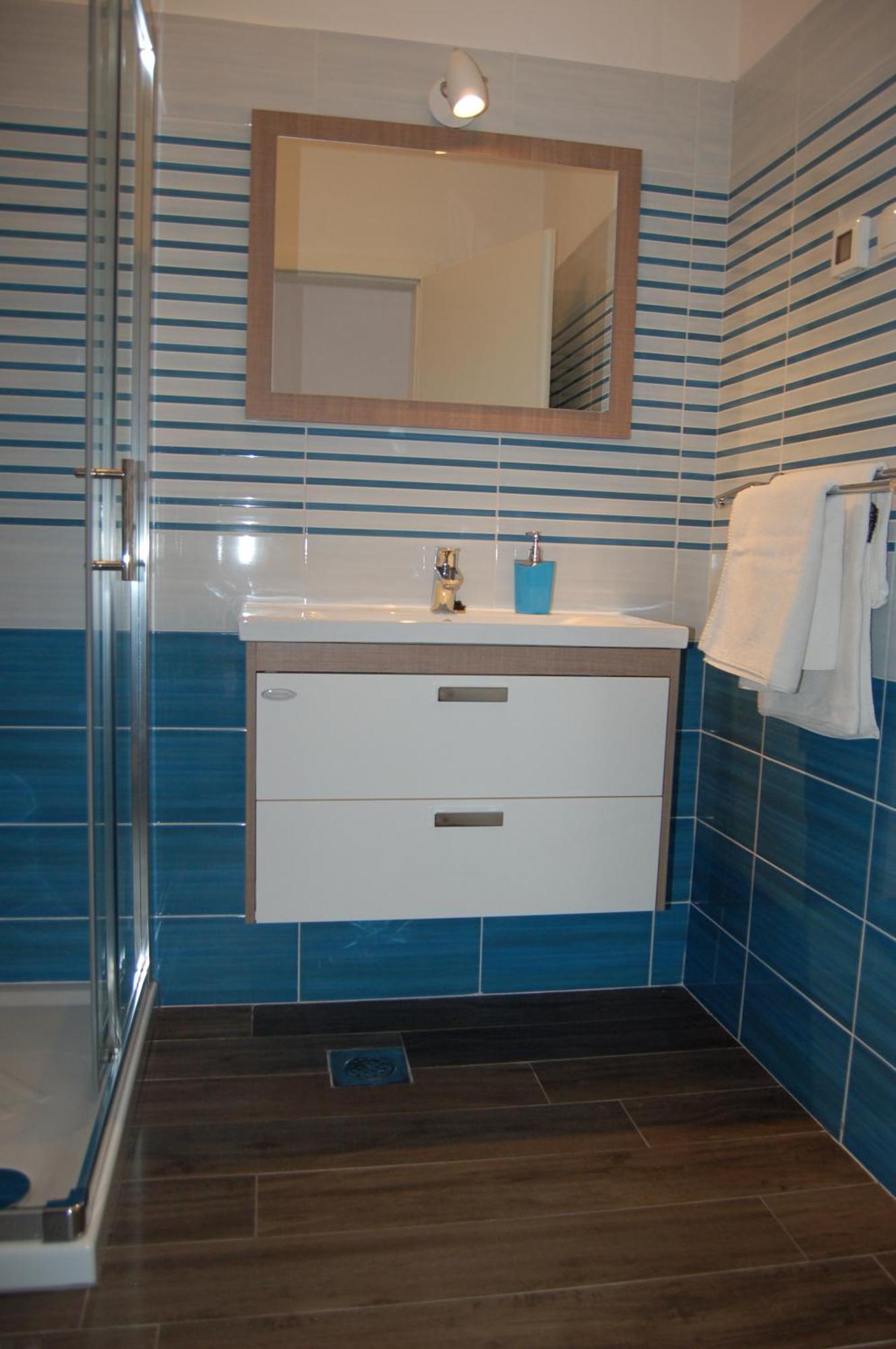 Apartment Gorgonia Suites In Verunic