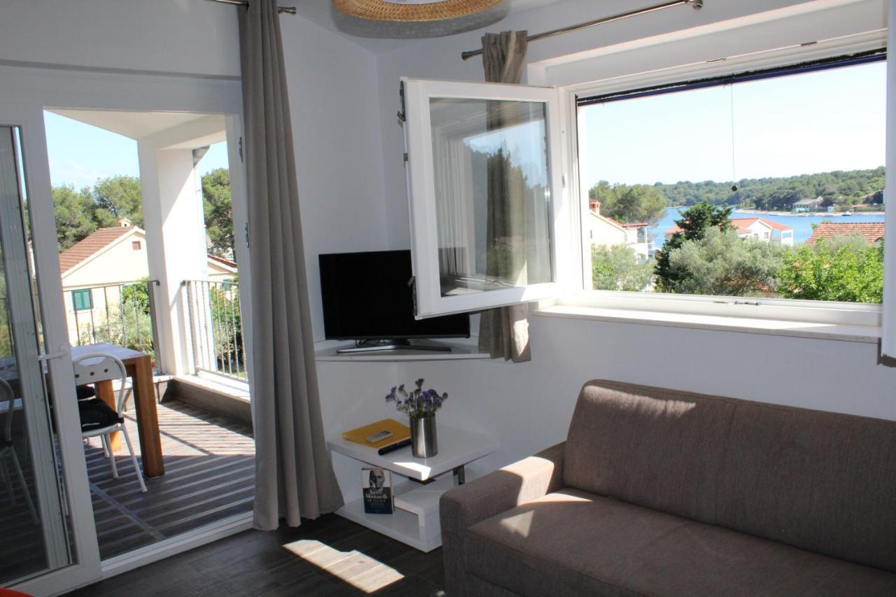 Apartment Gorgonia Suites In Verunic Verunic